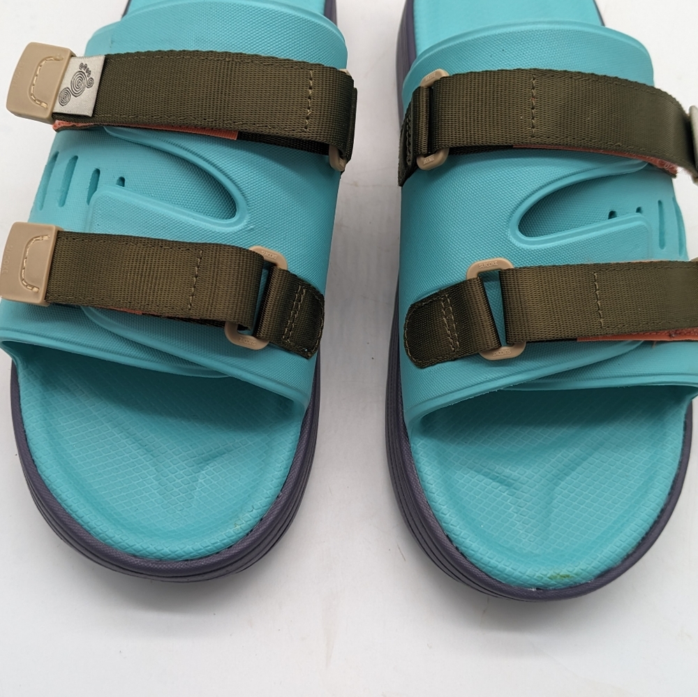 Olive and Sea Green unisex Suicoke Sandals, US 6, EU 38